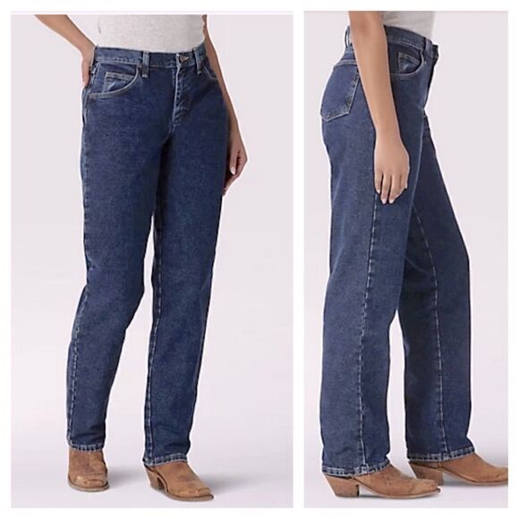 NWT Wrangler Relaxed Comfort Jeans - Picture 1 of 7